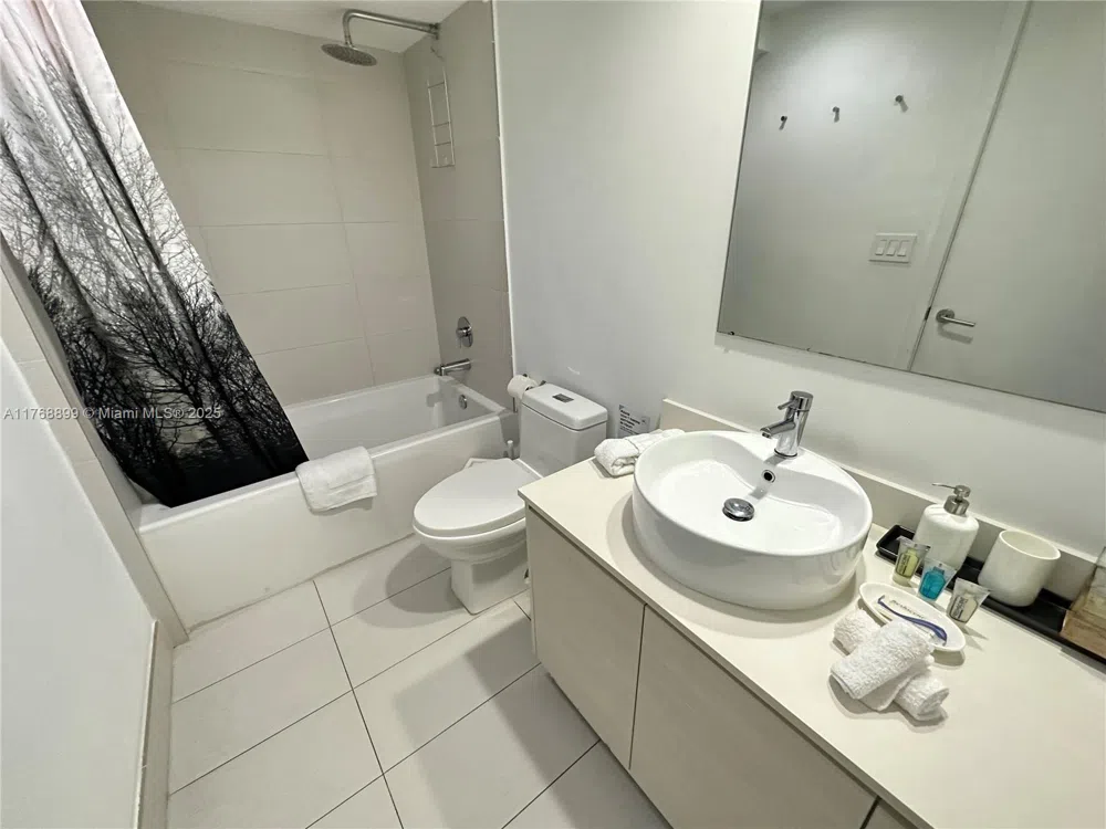 2600 E Hallandale Beach Blvd #T2202 Hallandale Beach, FL 33009
