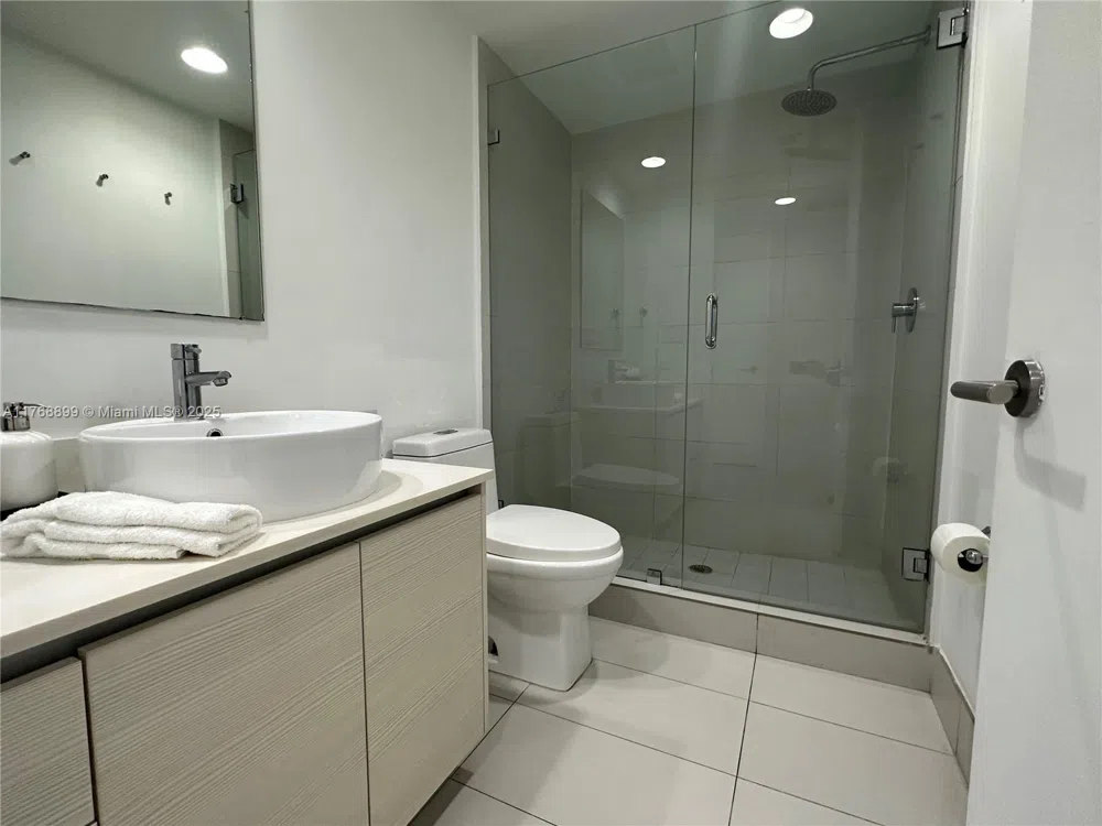 2600 E Hallandale Beach Blvd #T2202 Hallandale Beach, FL 33009