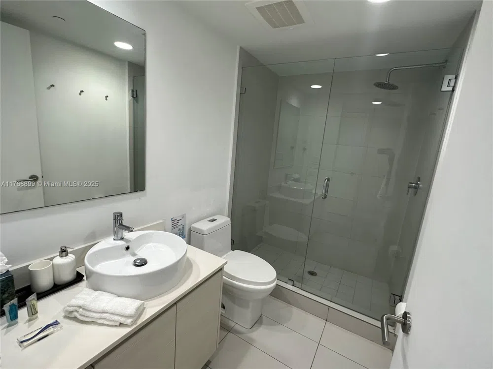 2600 E Hallandale Beach Blvd #T2202 Hallandale Beach, FL 33009
