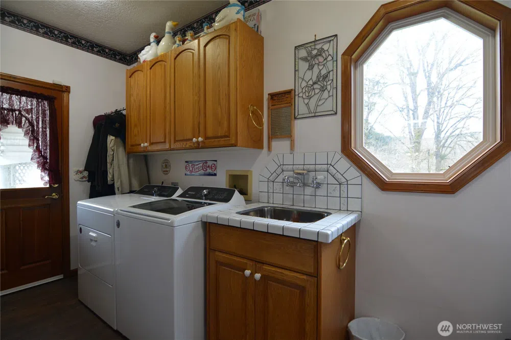 1397 State Route 506 Vader, WA 98593