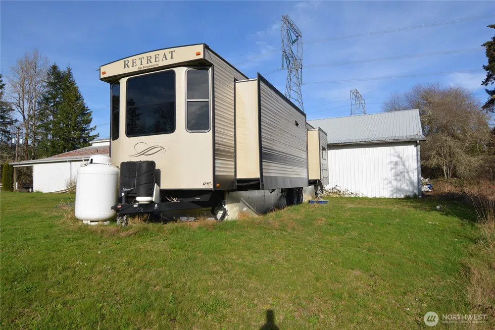 1397 State Route 506 Vader, WA 98593