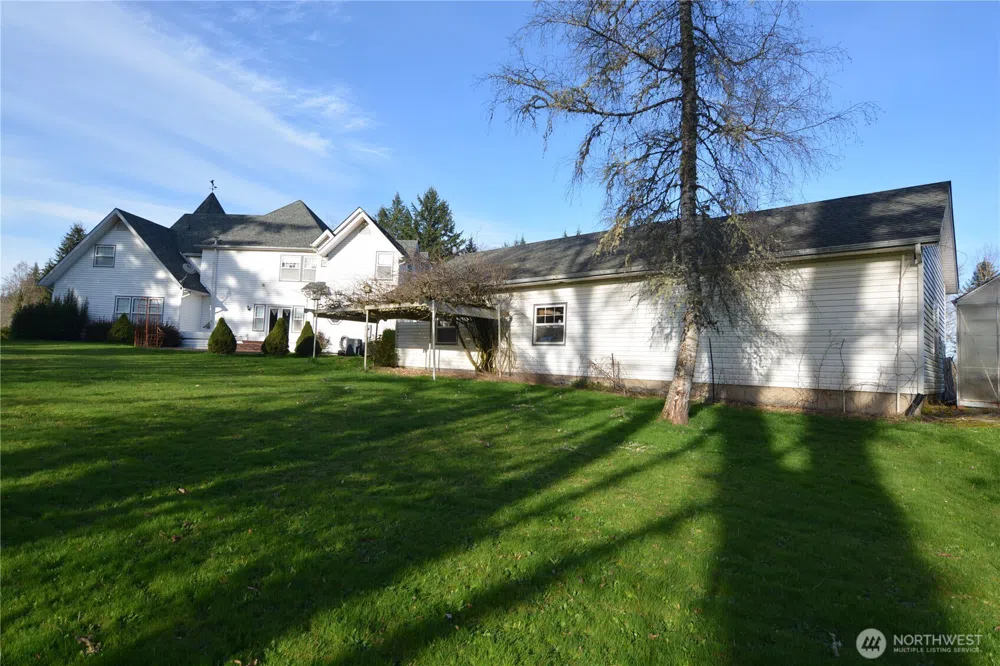 1397 State Route 506 Vader, WA 98593