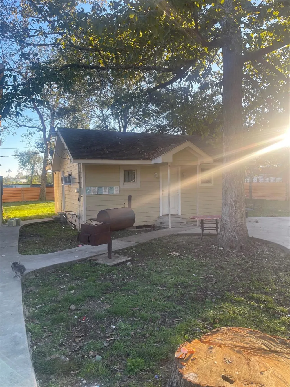 397 County Road 379 Cleveland, TX 77328