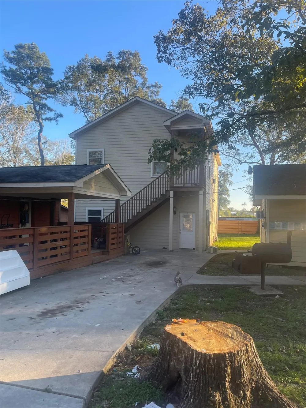 397 County Road 379 Cleveland, TX 77328