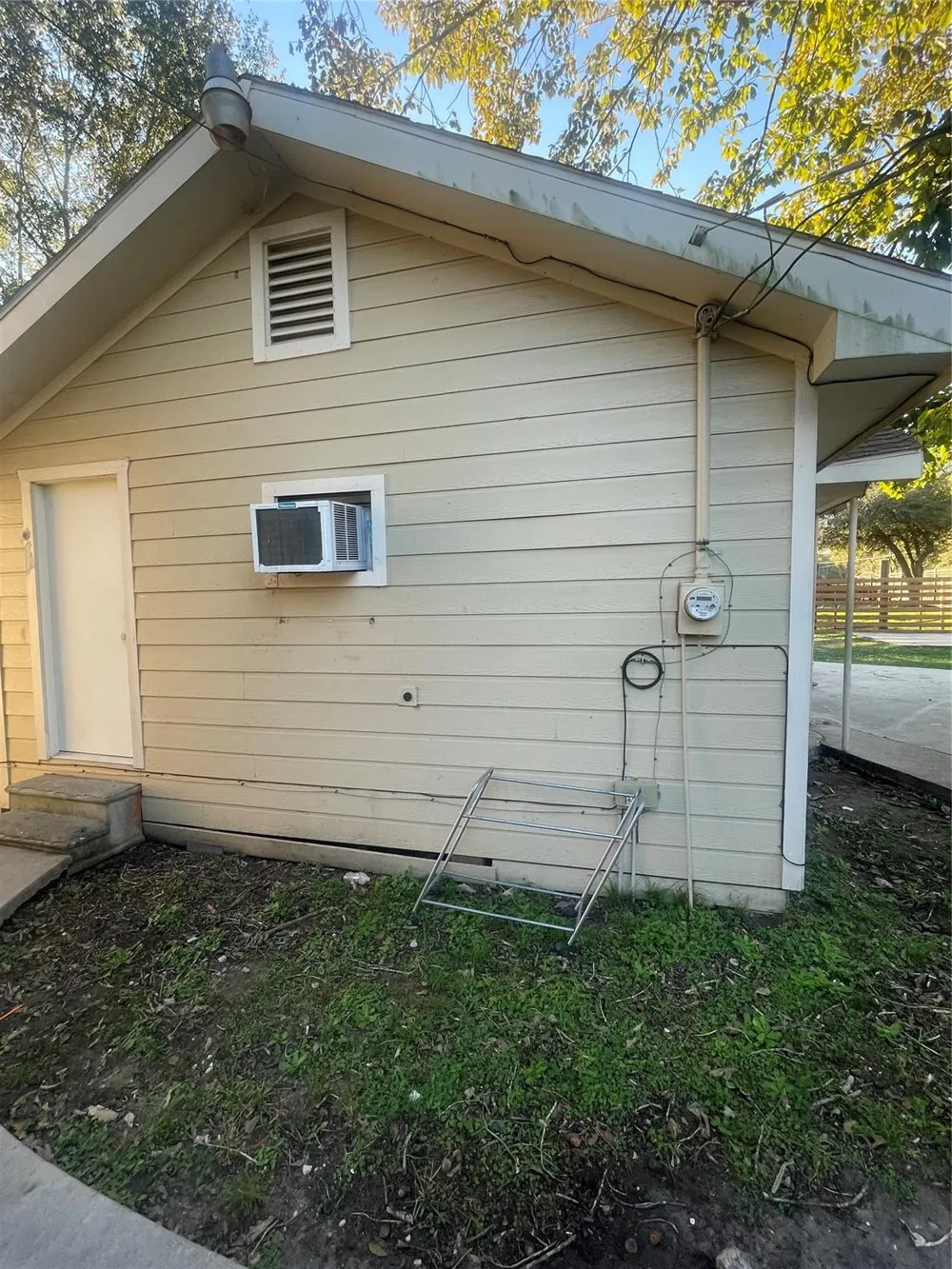 397 County Road 379 Cleveland, TX 77328