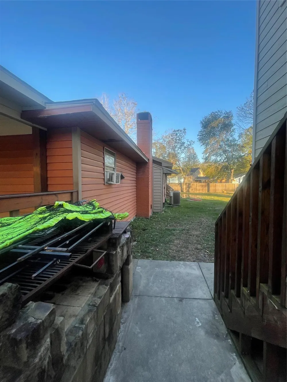 397 County Road 379 Cleveland, TX 77328