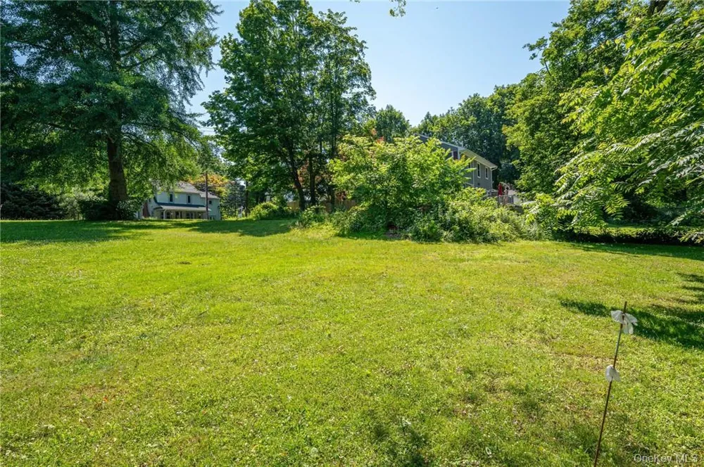 116 MONTGOMERY STREET Rhinebeck, NY 12572