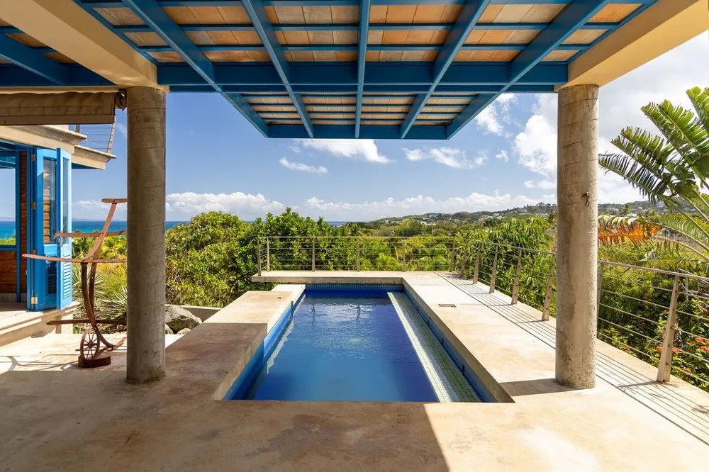 310 BRAVOS DE BOSTON Vieques, PR 00765