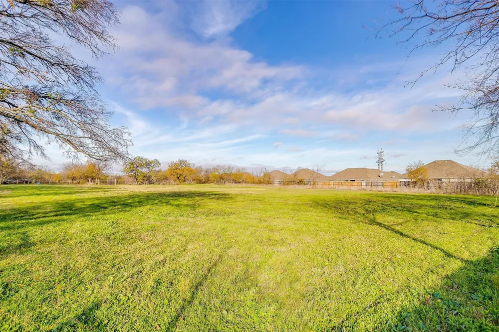 1101 E Main Street Crowley, TX 76036
