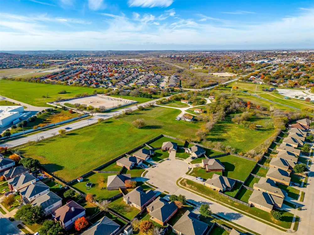 1101 E Main Street Crowley, TX 76036