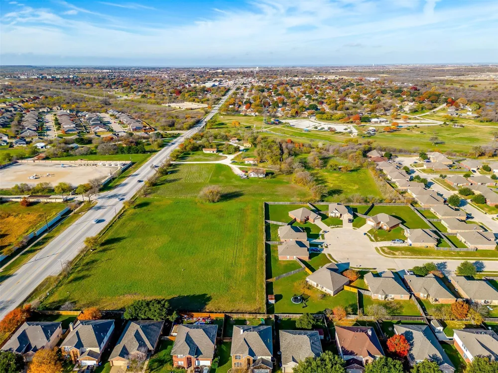 1101 E Main Street Crowley, TX 76036