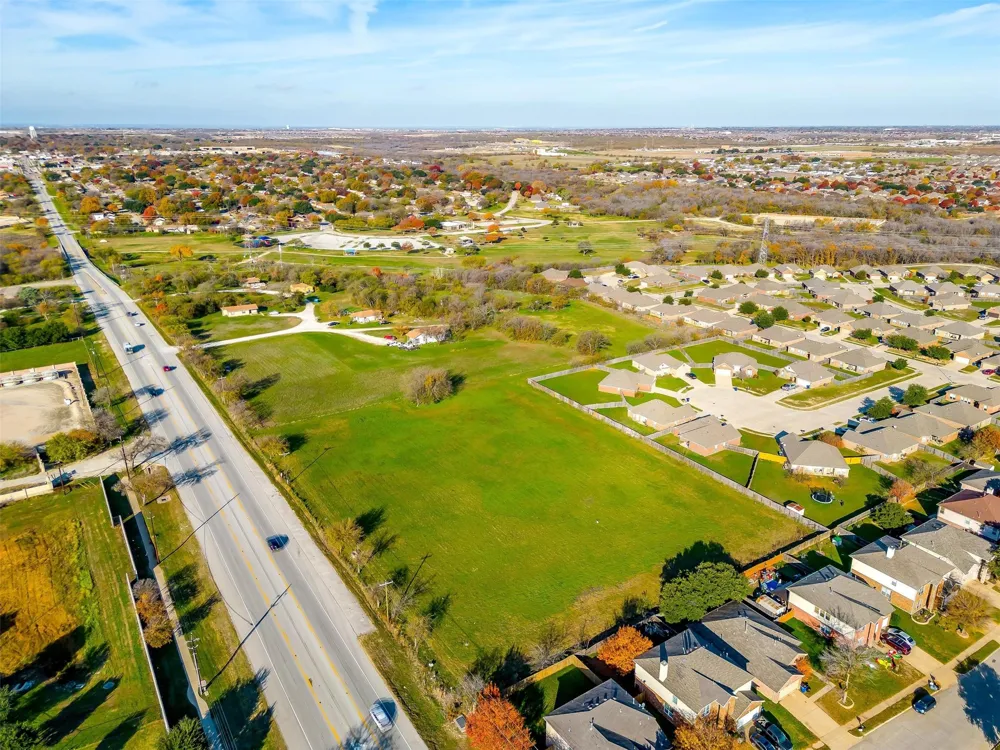 1101 E Main Street Crowley, TX 76036
