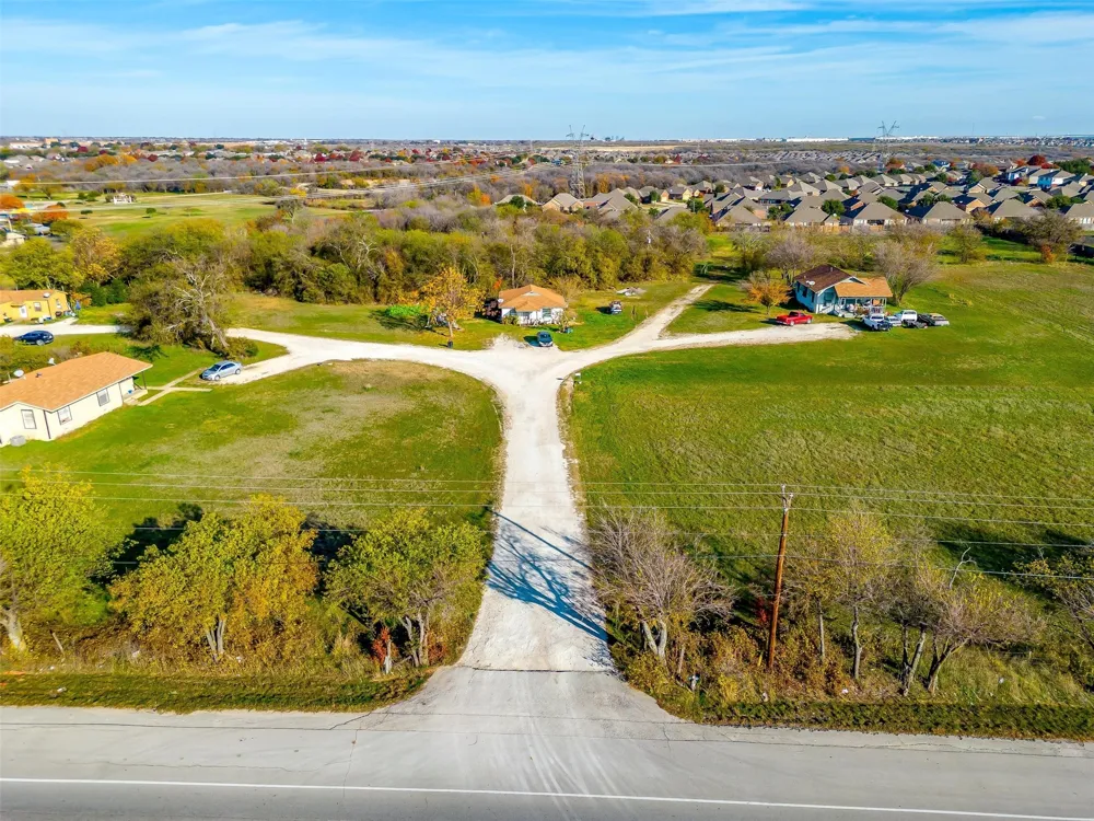 1101 E Main Street Crowley, TX 76036