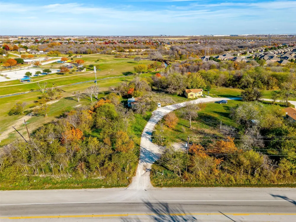 1101 E Main Street Crowley, TX 76036