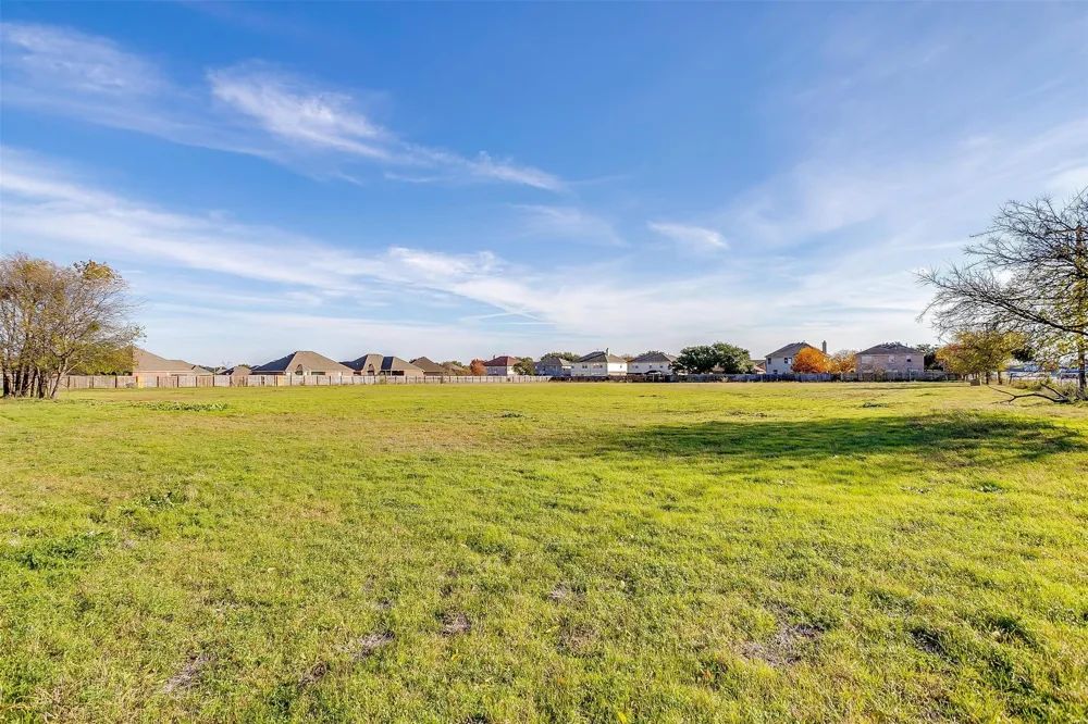 1101 E Main Street Crowley, TX 76036