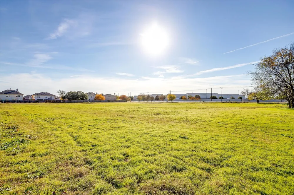 1101 E Main Street Crowley, TX 76036