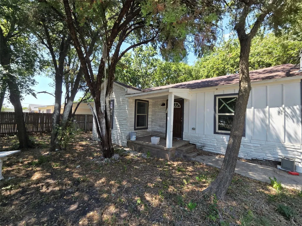 718 Denny Street Howe, TX 75459