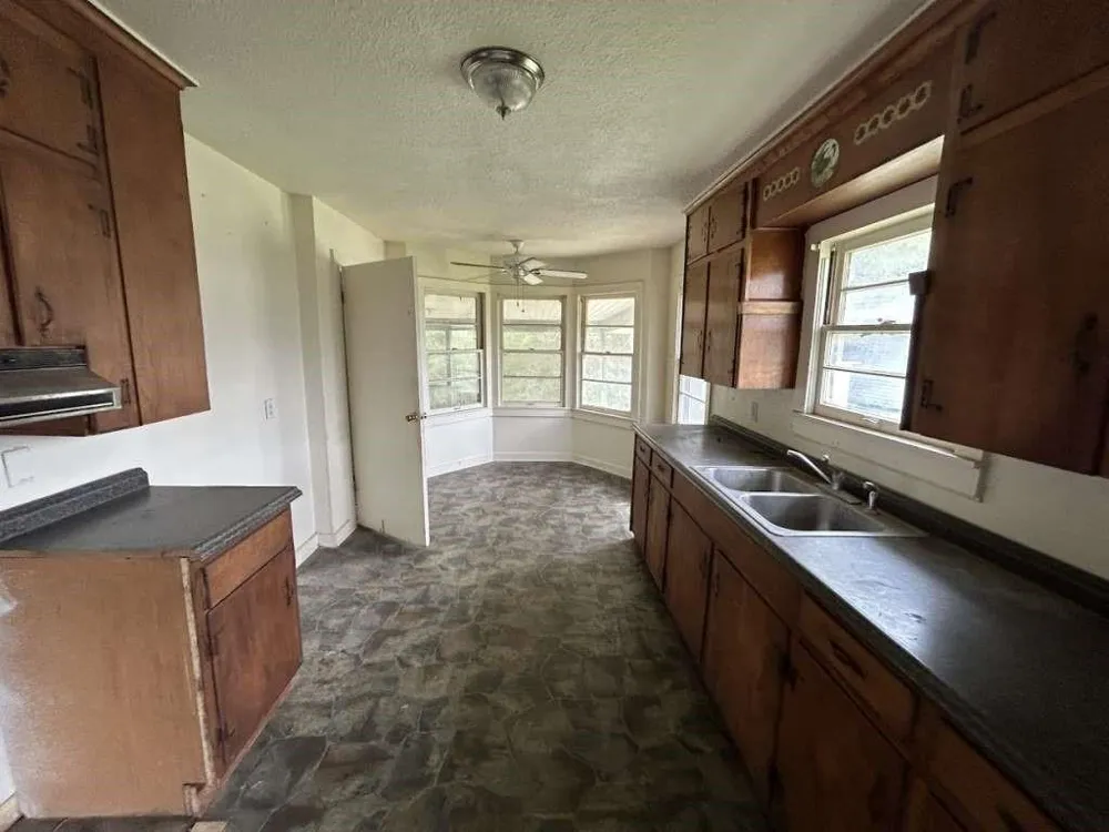 509 E Martin Luther King Boulevard Jasper, TX 75951