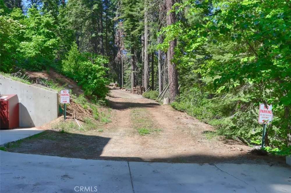 7420 Henness Ridge Road Yosemite, CA 95389