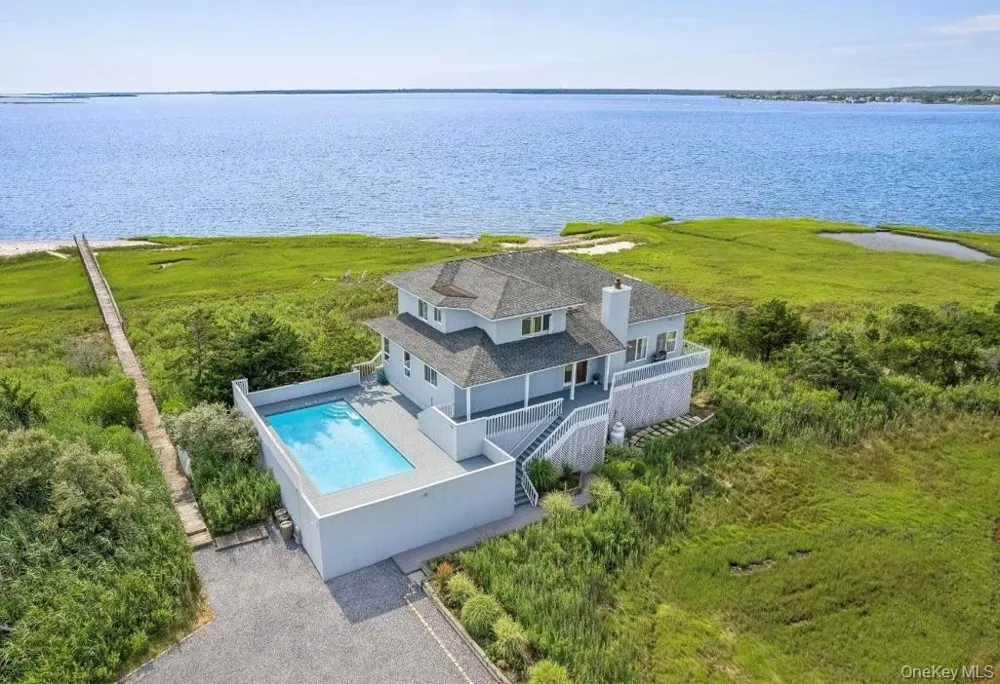 552 Dune Road Westhampton, NY 11977