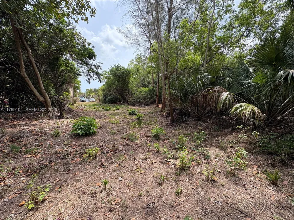 30 Forest Hills Dr Coral Springs, FL 33065