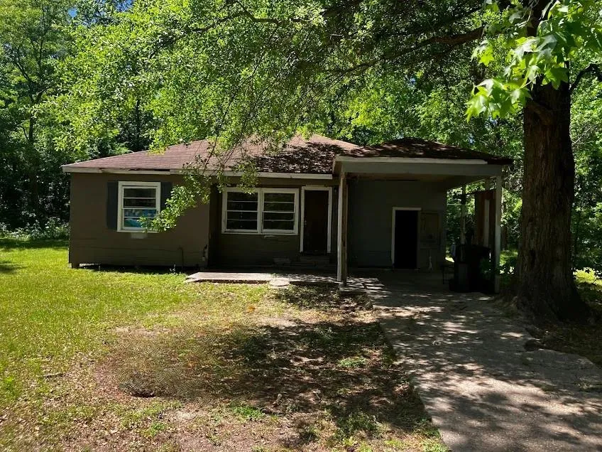 415 2nd Street Jasper, TX 75951