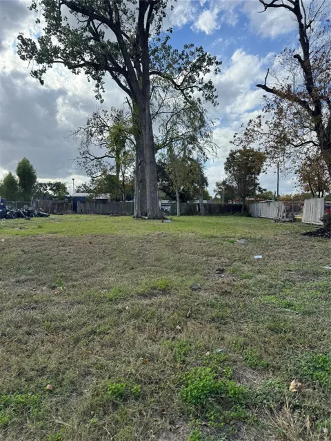8605 Airline Drive