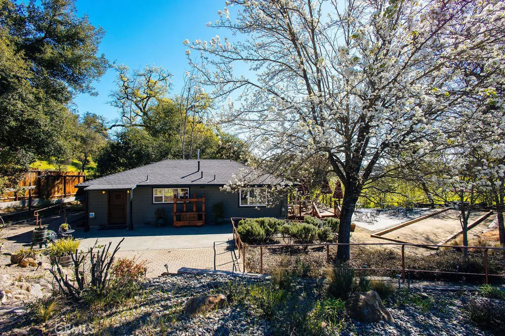 1001 Silverado Trail South St Helena, CA 94574