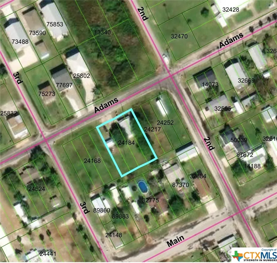 215 W Adams Avenue Port O'Connor, TX 77982