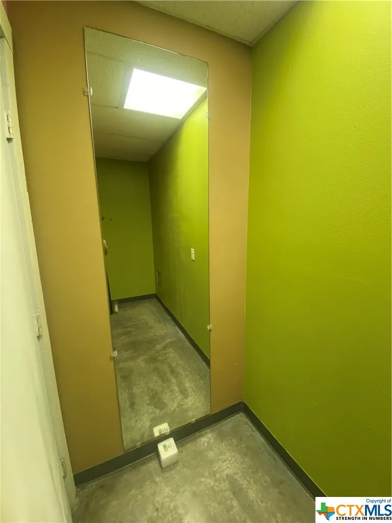 215 W Adams Avenue Port O'Connor, TX 77982