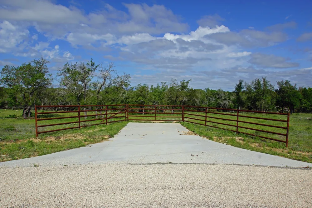 48 Bridget Court Briggs, TX 78608