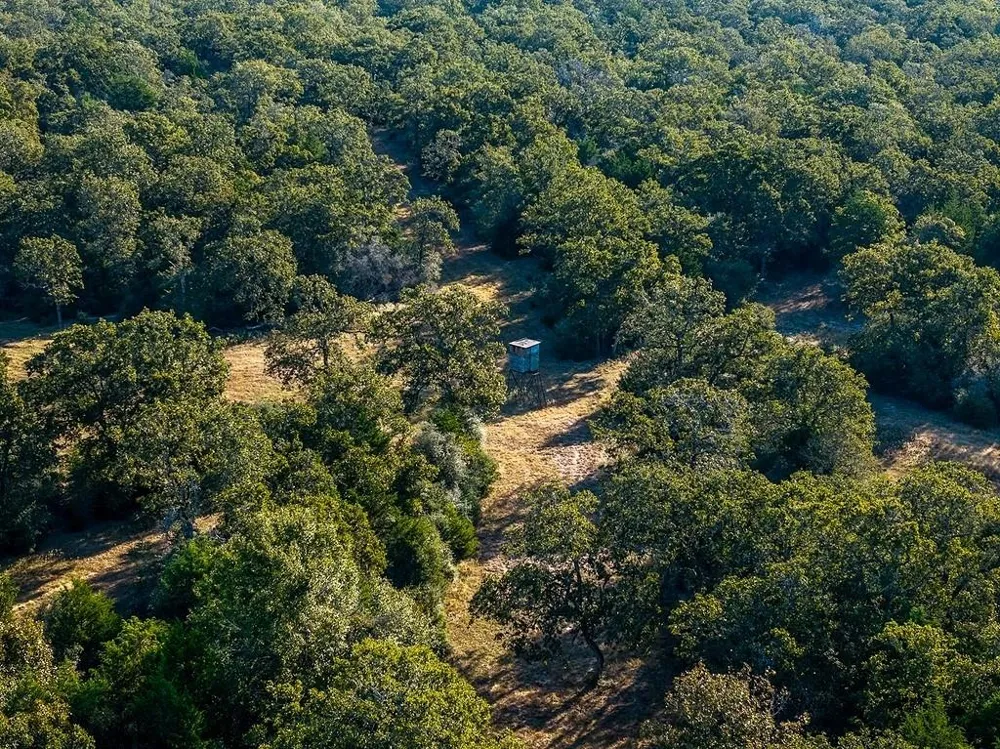1883 County Road 273 Weimar, TX 78962