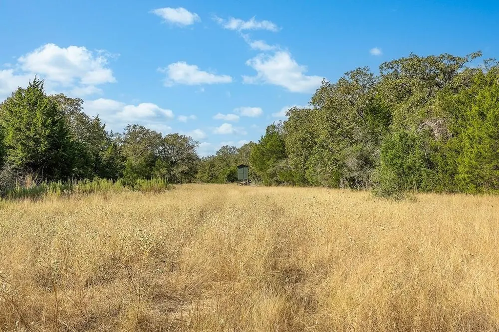 1883 County Road 273 Weimar, TX 78962