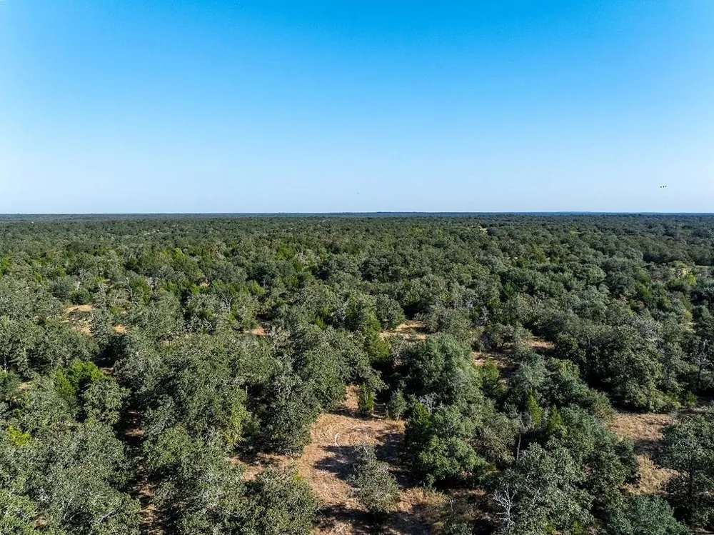 1883 County Road 273 Weimar, TX 78962