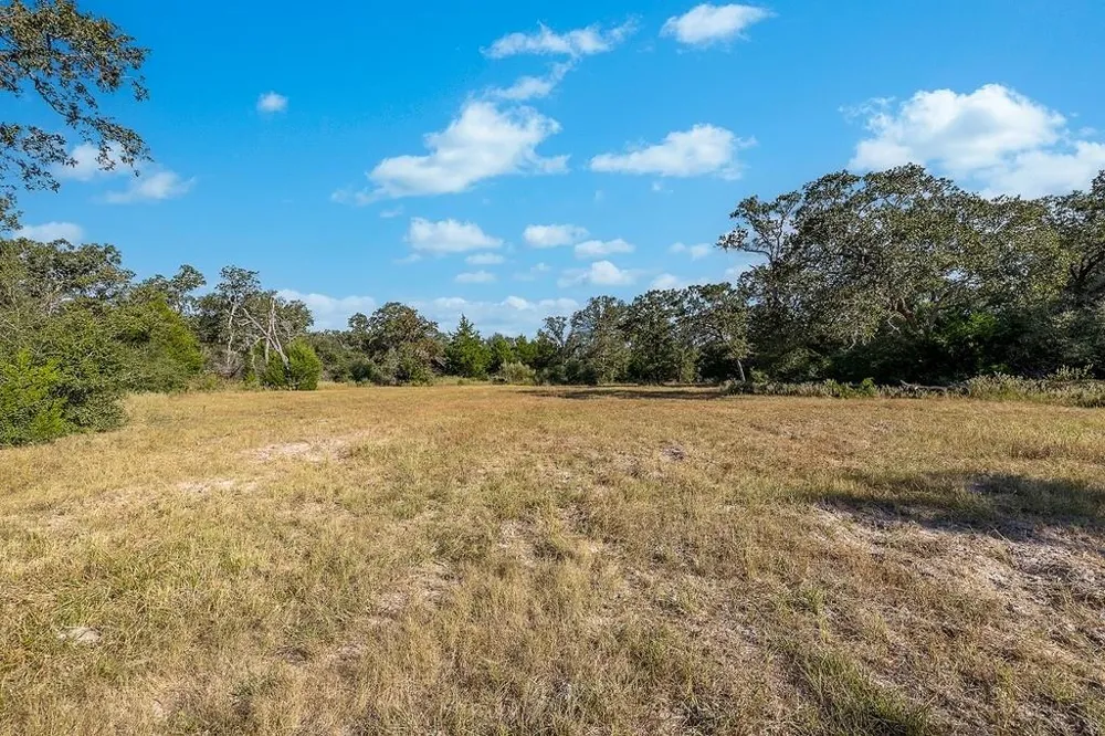1883 County Road 273 Weimar, TX 78962