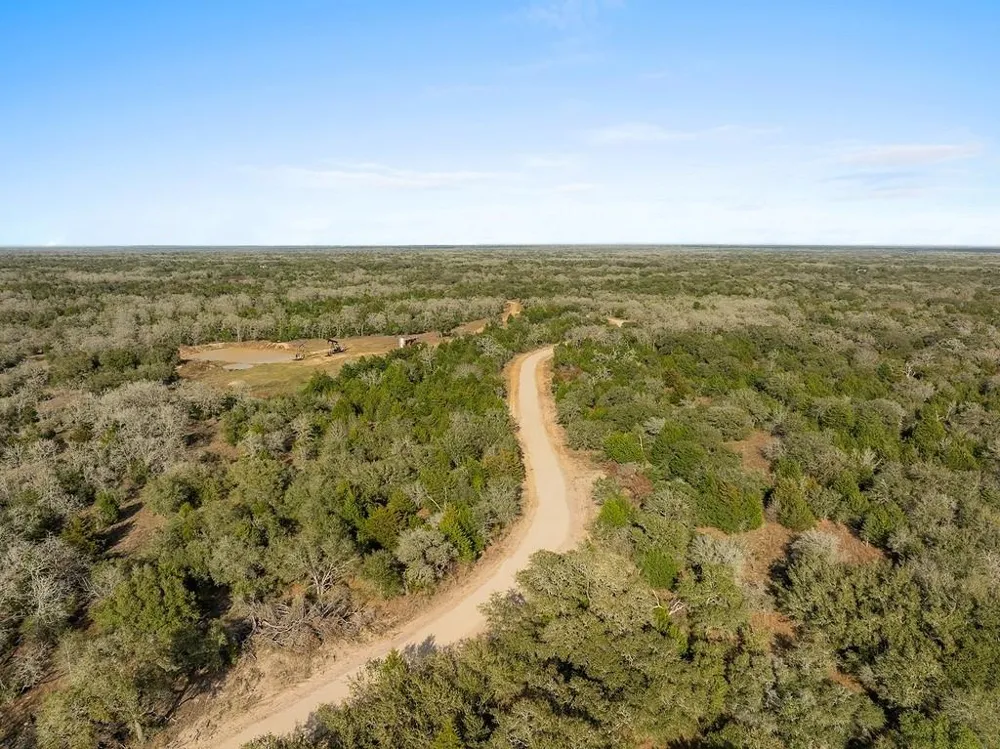 1883 County Road 273 Weimar, TX 78962