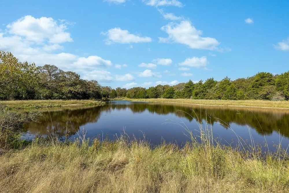 1883 County Road 273 Weimar, TX 78962