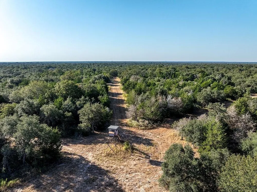 1883 County Road 273 Weimar, TX 78962