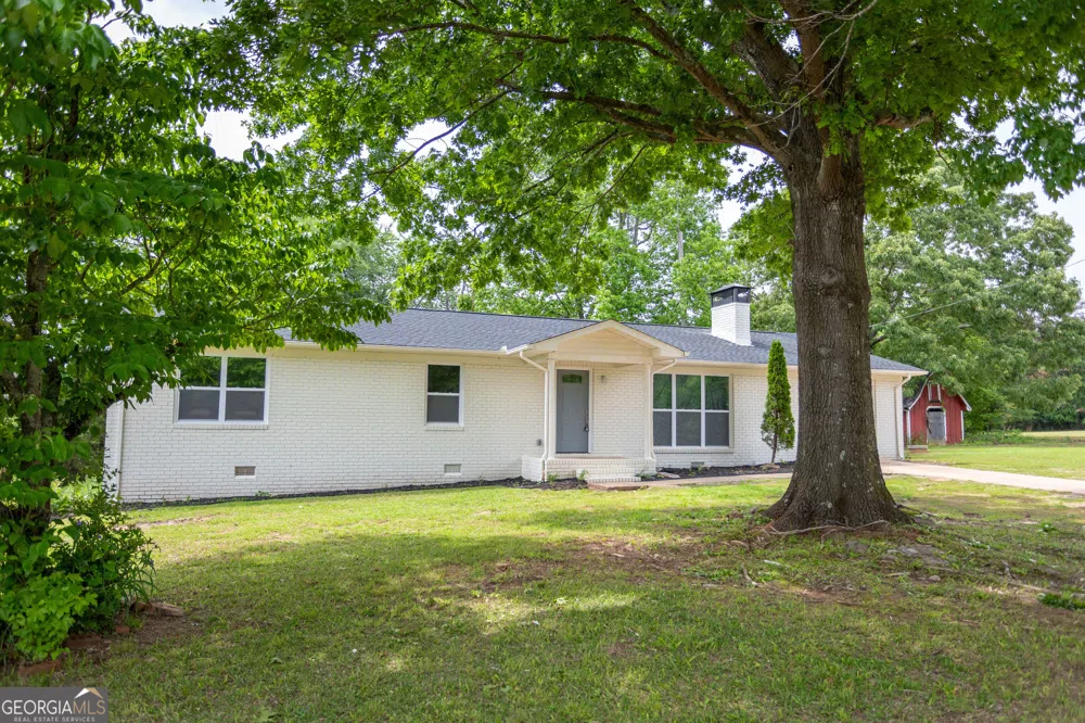 1073 WE King RD Commerce, GA 30530