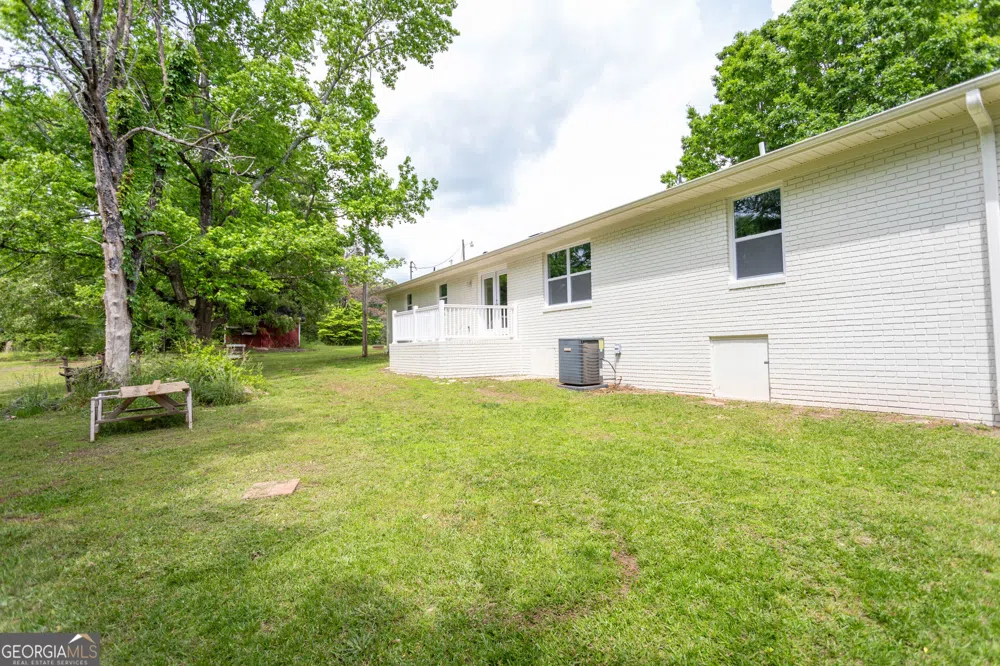 1073 WE King RD Commerce, GA 30530