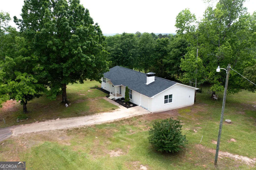1073 WE King RD Commerce, GA 30530