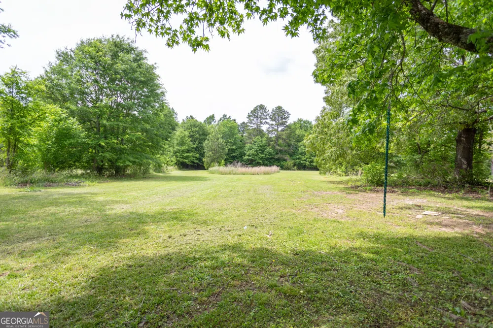1073 WE King RD Commerce, GA 30530
