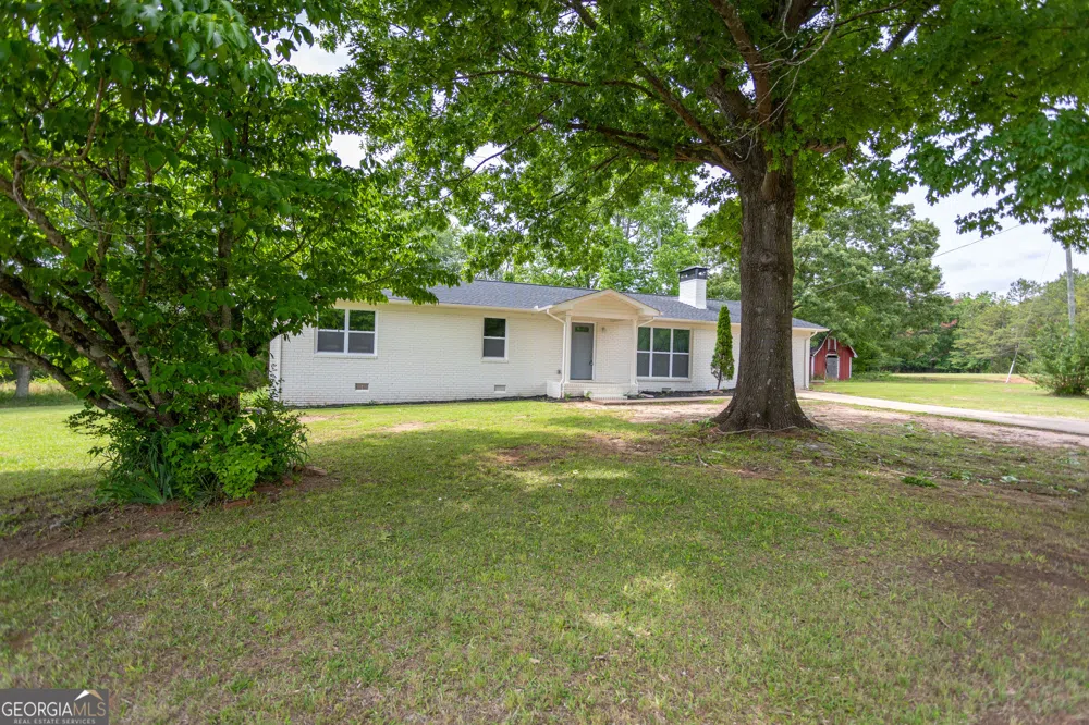 1073 WE King RD Commerce, GA 30530