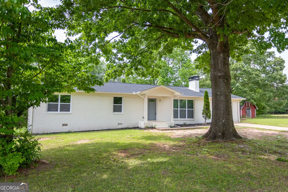 1073 WE King RD Commerce, GA 30530