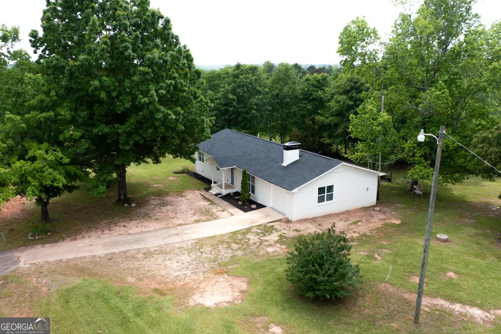 1073 WE King RD Commerce, GA 30530