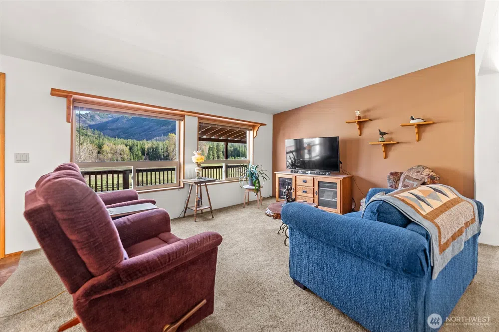 1027 Twisp River Road Twisp, WA 98856