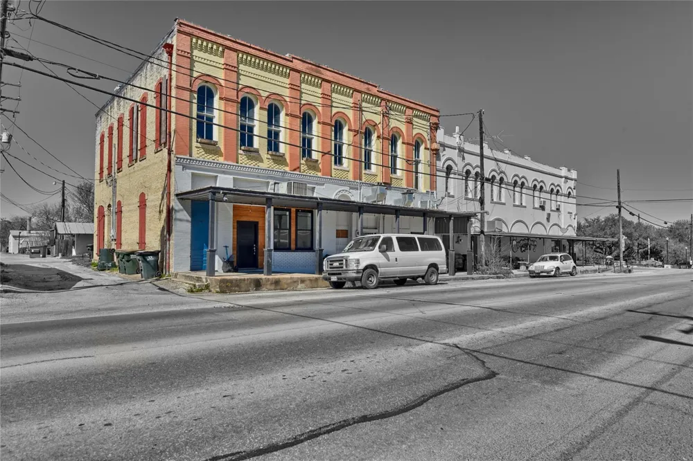 103 Main #B Moulton, TX 77975