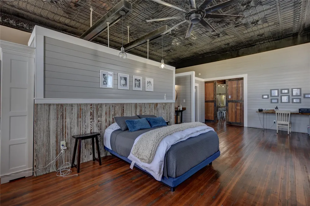 103 Main #B Moulton, TX 77975