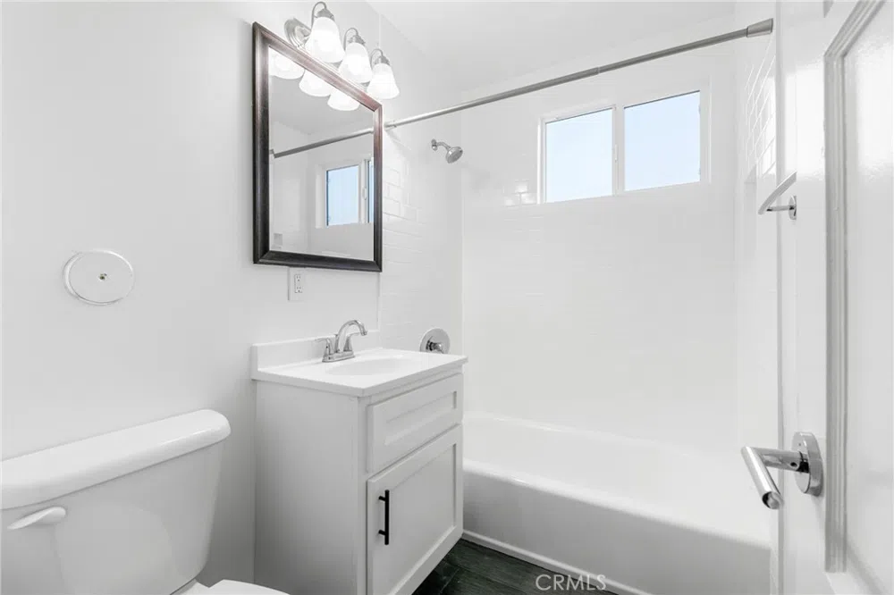 5120 E Livingston Drive Long Beach, CA 90803