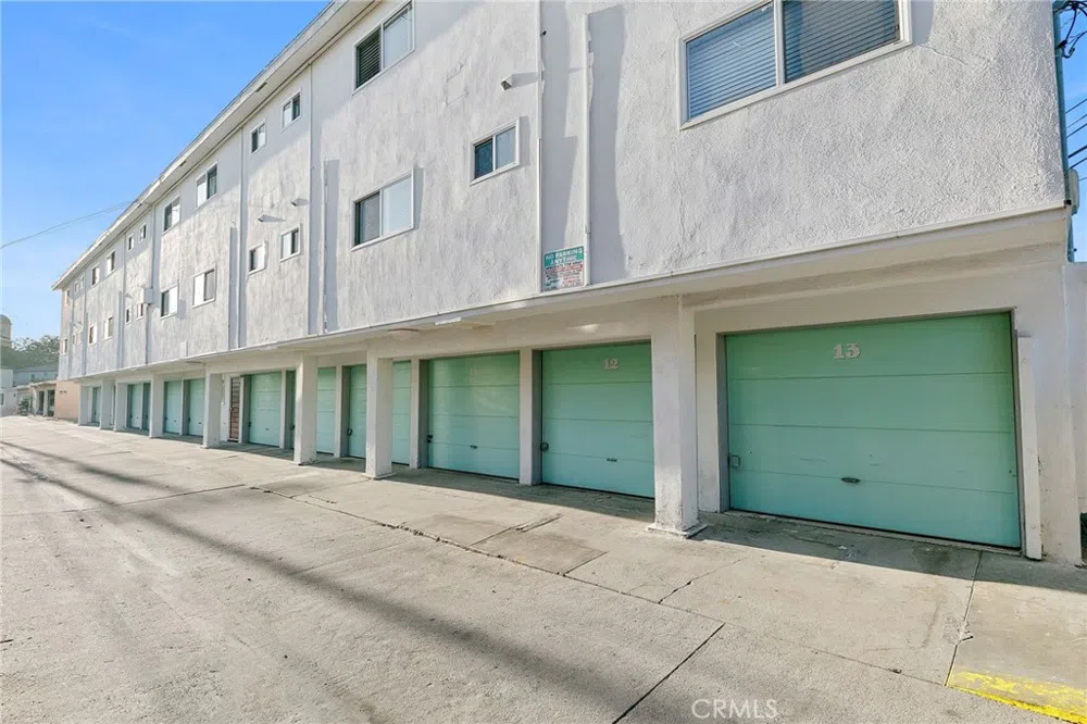 5120 E Livingston Drive Long Beach, CA 90803